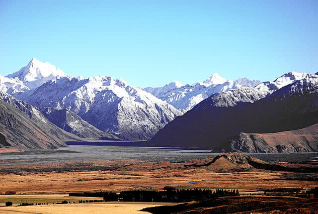 Image of the iconic Mount Sunday - Lord of the Rings location