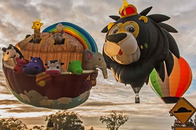 Animal shaped hot air balloons at Balloons over Waikato