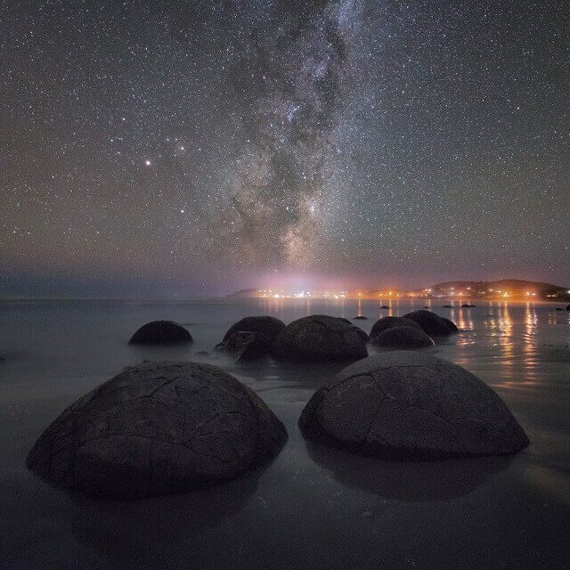 Night sky over the Moeraki Boulders