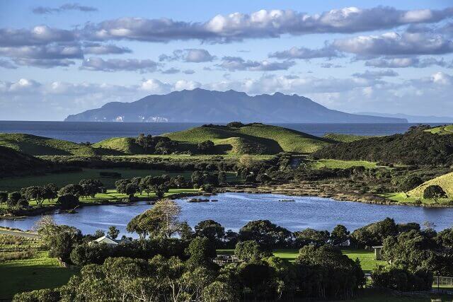 Tawharanui Regional Park Auckland 640px